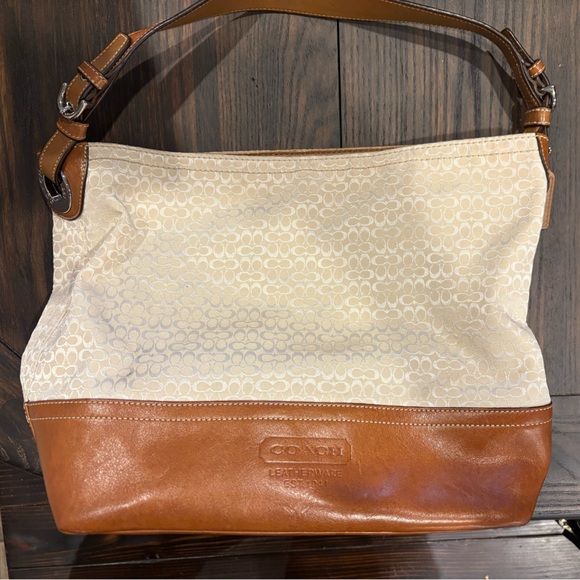 Coach purse - Picture 3 of 7